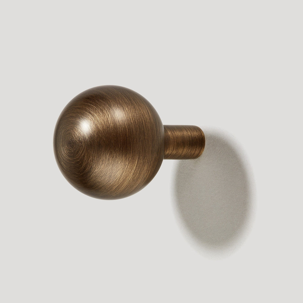 HALLEY Sphere Hook - Antique Brass