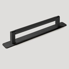 Plank Hardware Cabinetry BECKER Grooved D-Bar Handle - Black