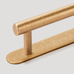 Plank Hardware Cabinetry HUDSON T-Bar Handle - Aged Brass