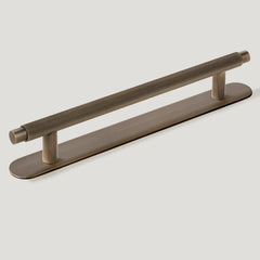 Plank Hardware Cabinetry 220mm (160mm CC) / Handle with Round Backplate KEPLER Knurled T-Bar Handle - Antique Brass