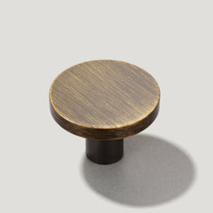 Plank Hardware Cabinetry LOVELL Circular Knob - Antique Brass