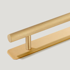 Plank Hardware Cabinetry SEARLE Swirled T-Bar Handle - Brass