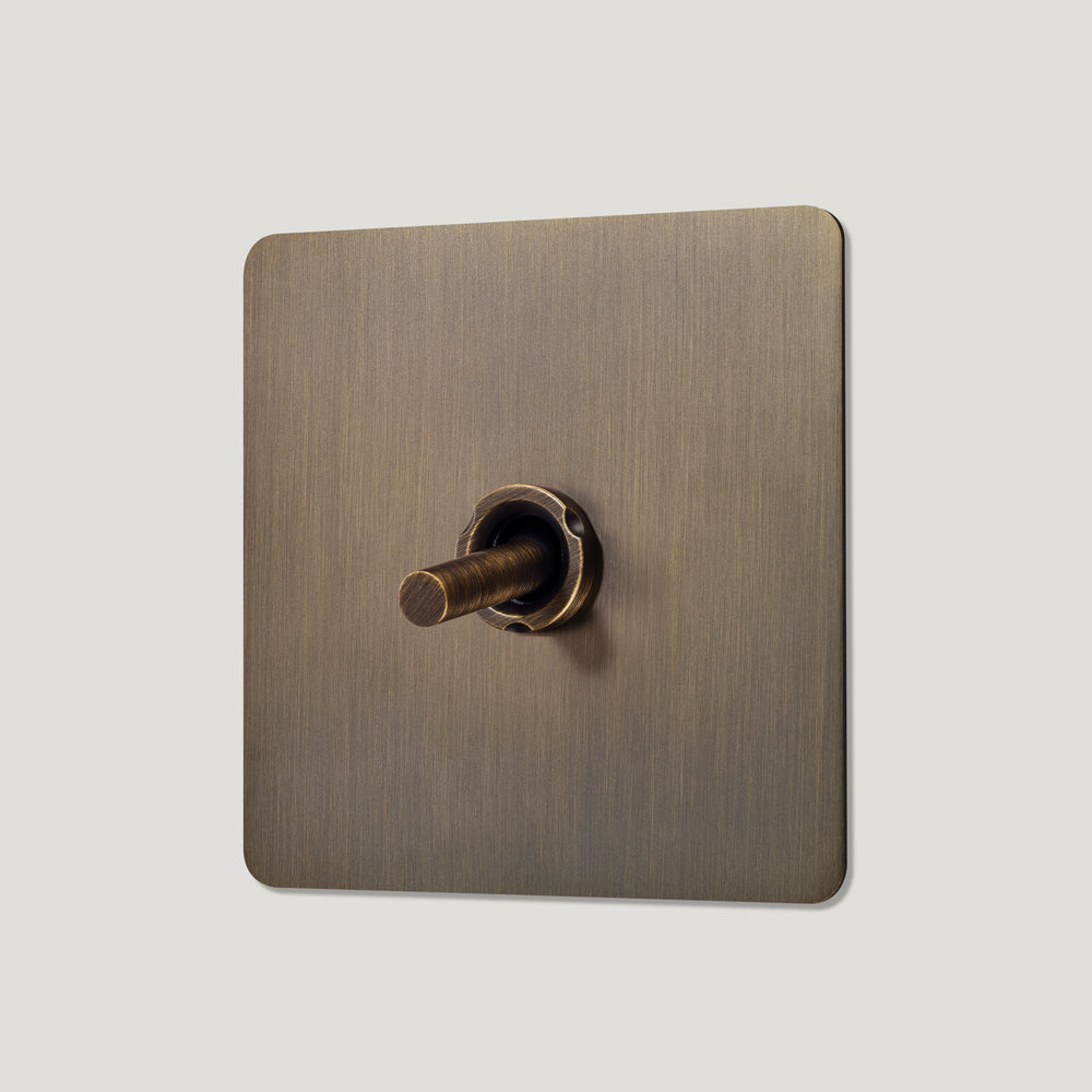 MAXWELL 1G Smooth Toggle Light Switch - Antique Brass