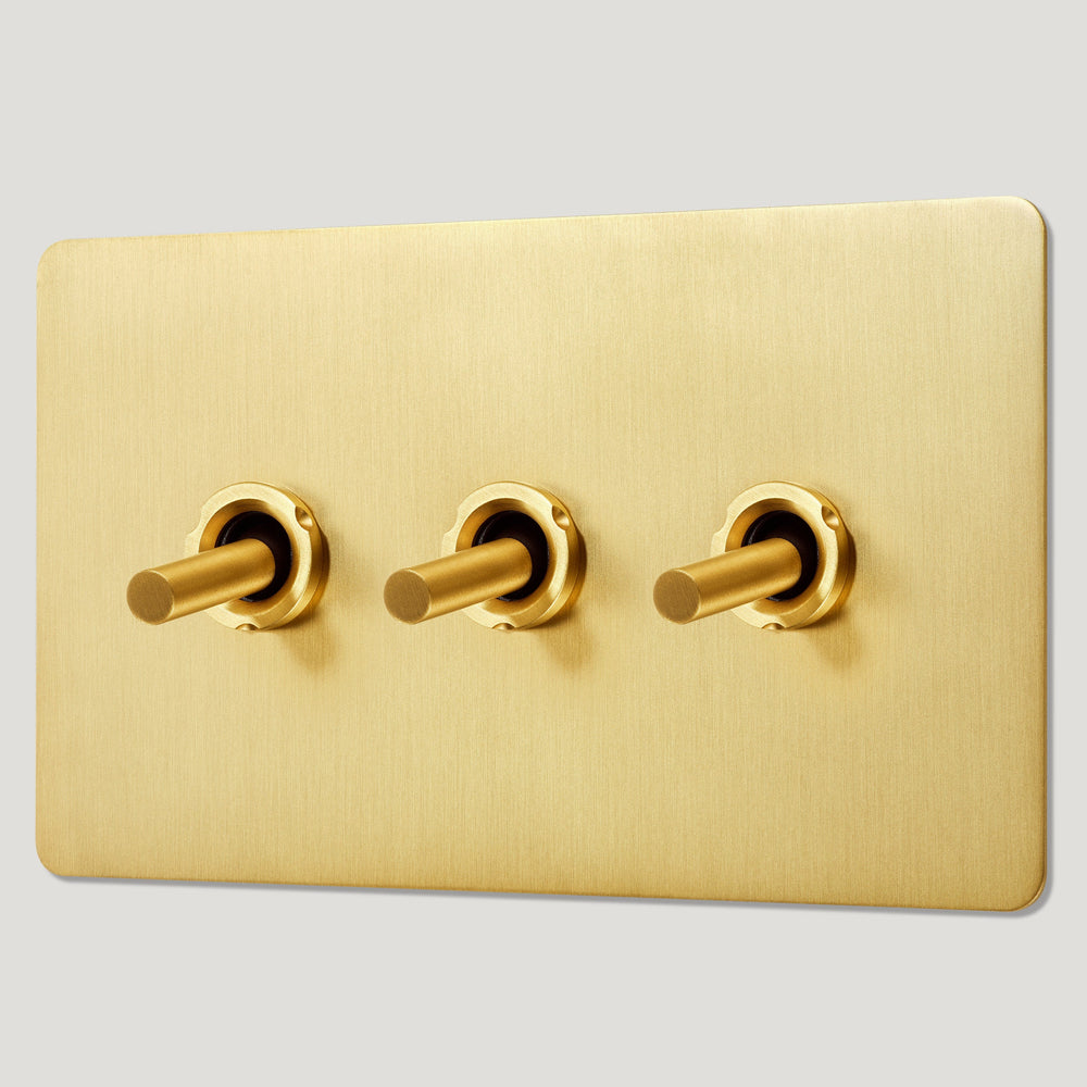 MAXWELL 3G Two Way Smooth Toggle Light Switch - Brass