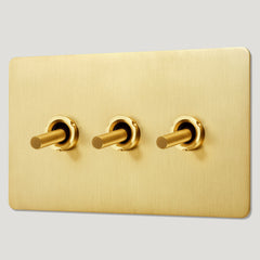 Plank Hardware Electric MAXWELL 3G Two Way Smooth Toggle - Brass