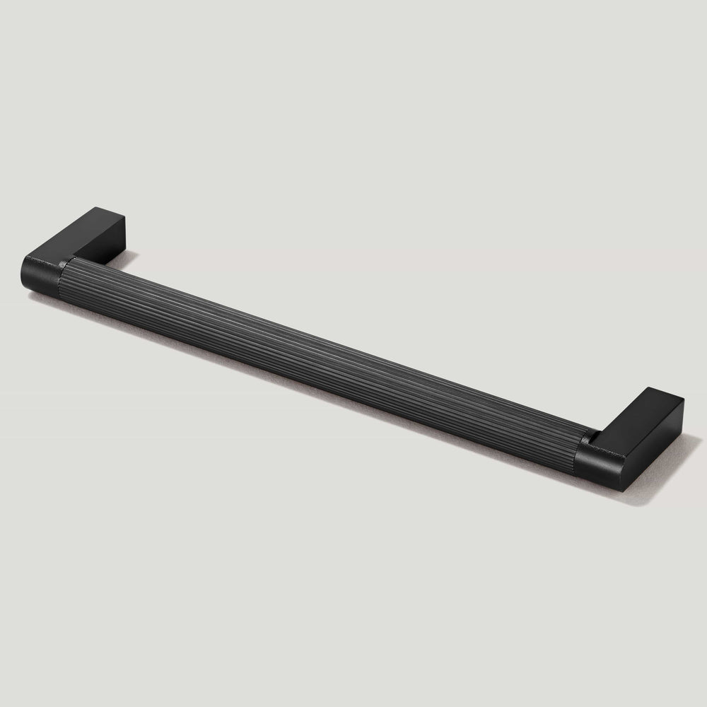 BECKER Grooved D-Bar Handle - Black