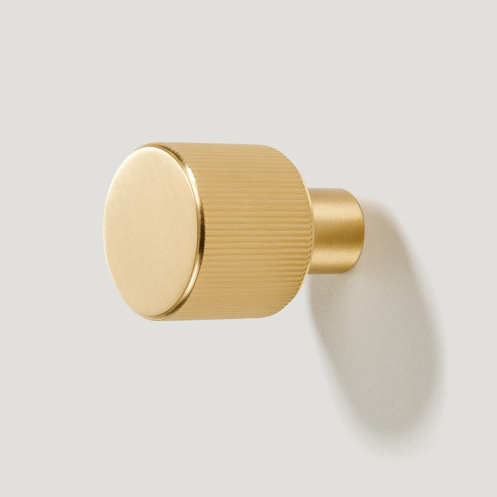 LENNON Grooved Button Hook - Brass